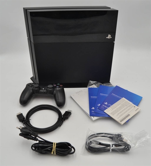 Playstation 4 - 500 GB - I æske - Konsol - SNR 03-27452224-8227502 (B Grade) (Genbrug)